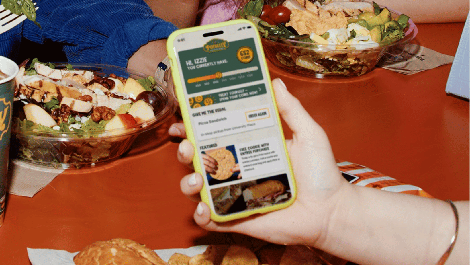 Diner Using Potbelly's Mobile App 